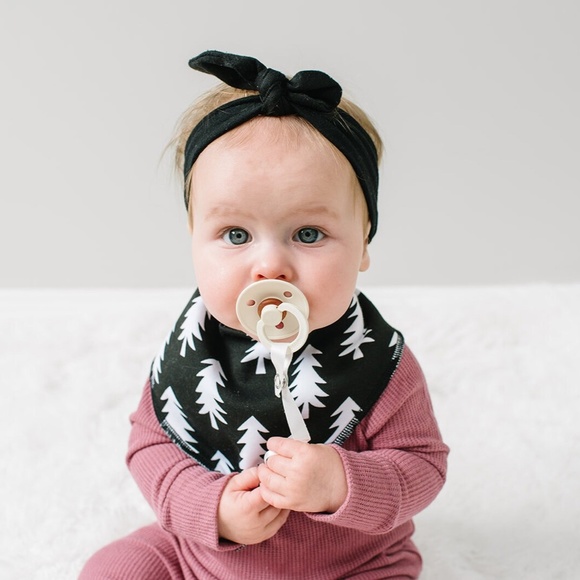 Bunny-Bums & Bumblebees 4pk - Dribble Bibs w/ Chew - Picture 4 of 5